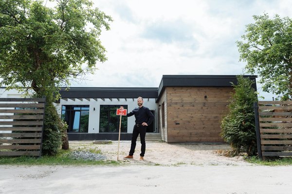 How Can Sustainable Practices Transform UK House Designs?